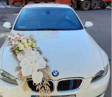گل آرایی ماشین عروس